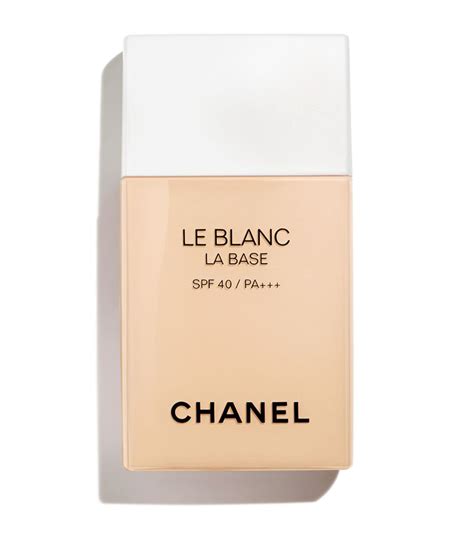 chanel primer eyeshadow|Chanel makeup base le blanc.